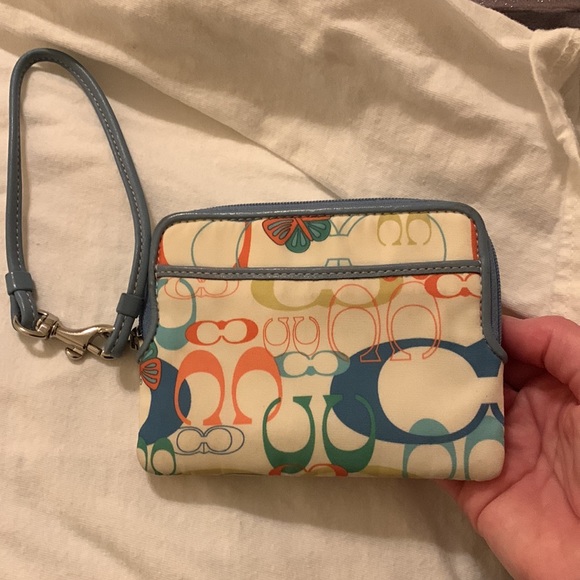 Coach wristlet - Picture 2 of 3